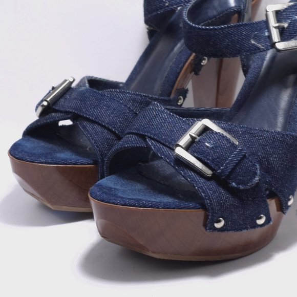 Qupid Women's Denim Heels Size 7.5 Silver Buckle Wood Heel - Picture 2 of 13